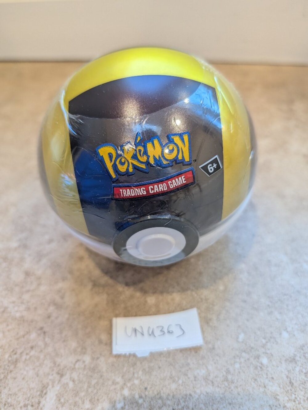 1 Pokémon TCG Pokemon Poke Ball Tin E25 Sealed 3 Booster Pack Yellow Black